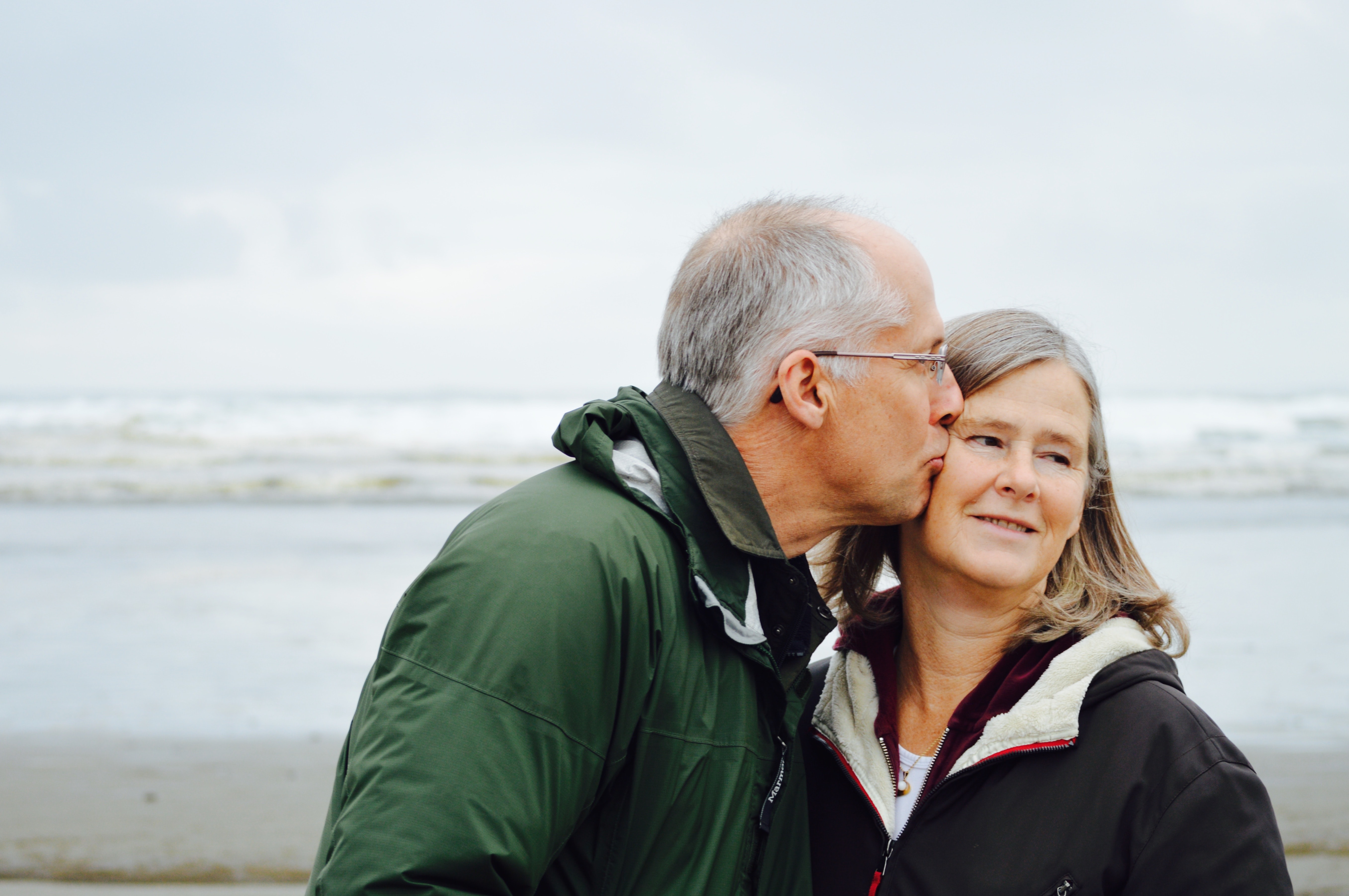 old couple kissing