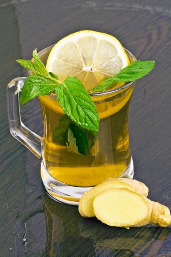 Drinking ginger, mint and honey tea can help when feeling unwell in early pregnancy.