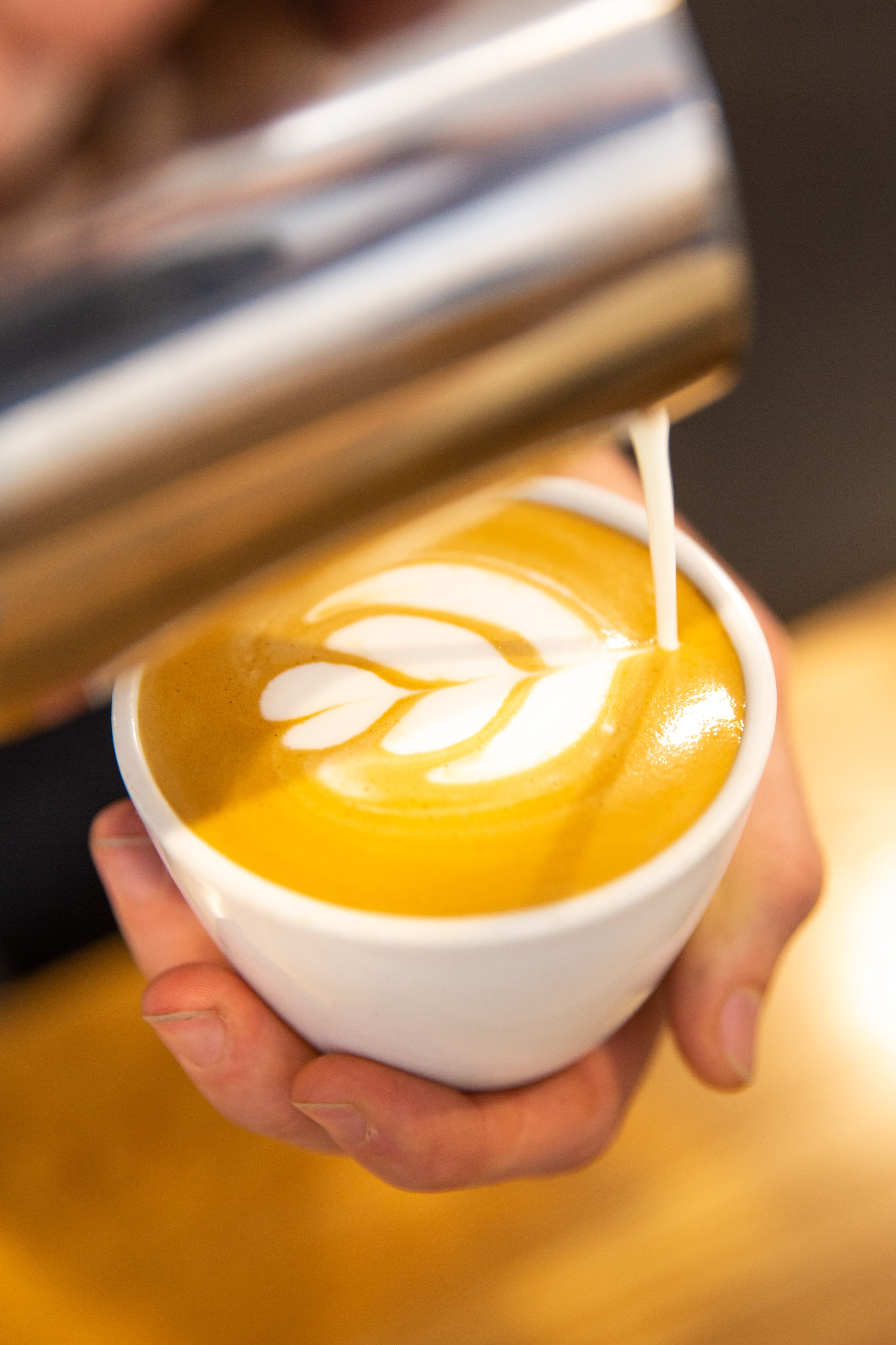 Pouring latte art