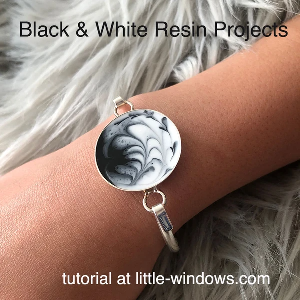 resin craft jewelry black white bezel love art resin marbled