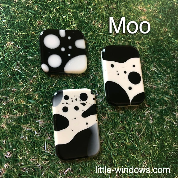 resin craft jewelry black white casting art resin cow