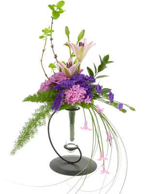 Display the finished bouquet in a bouquet stand for dramatic effect.