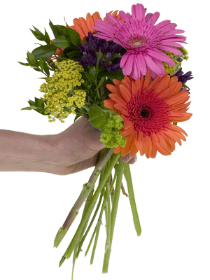 Nestle larger blossoms into the bouquet.