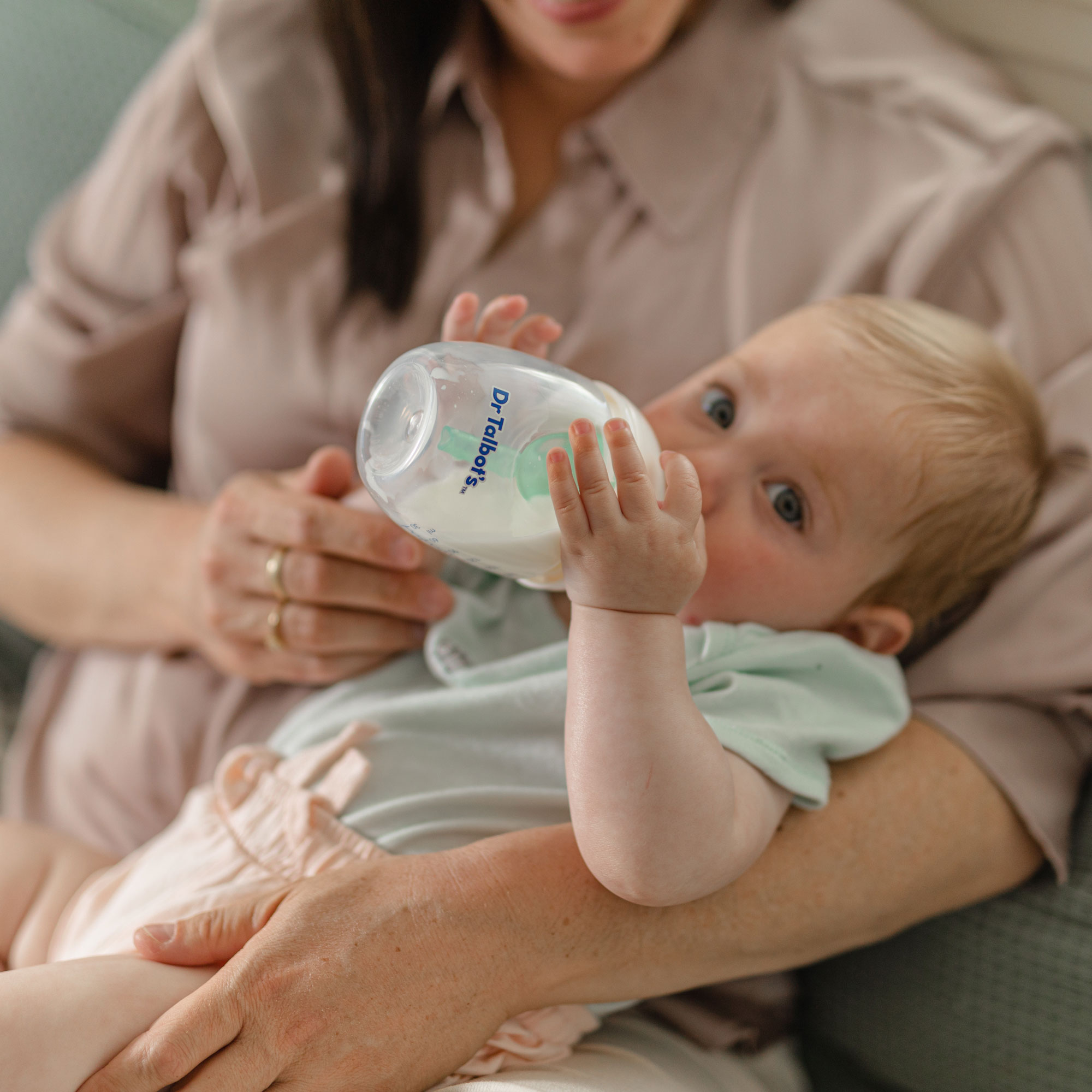 Baby bottle feeding 