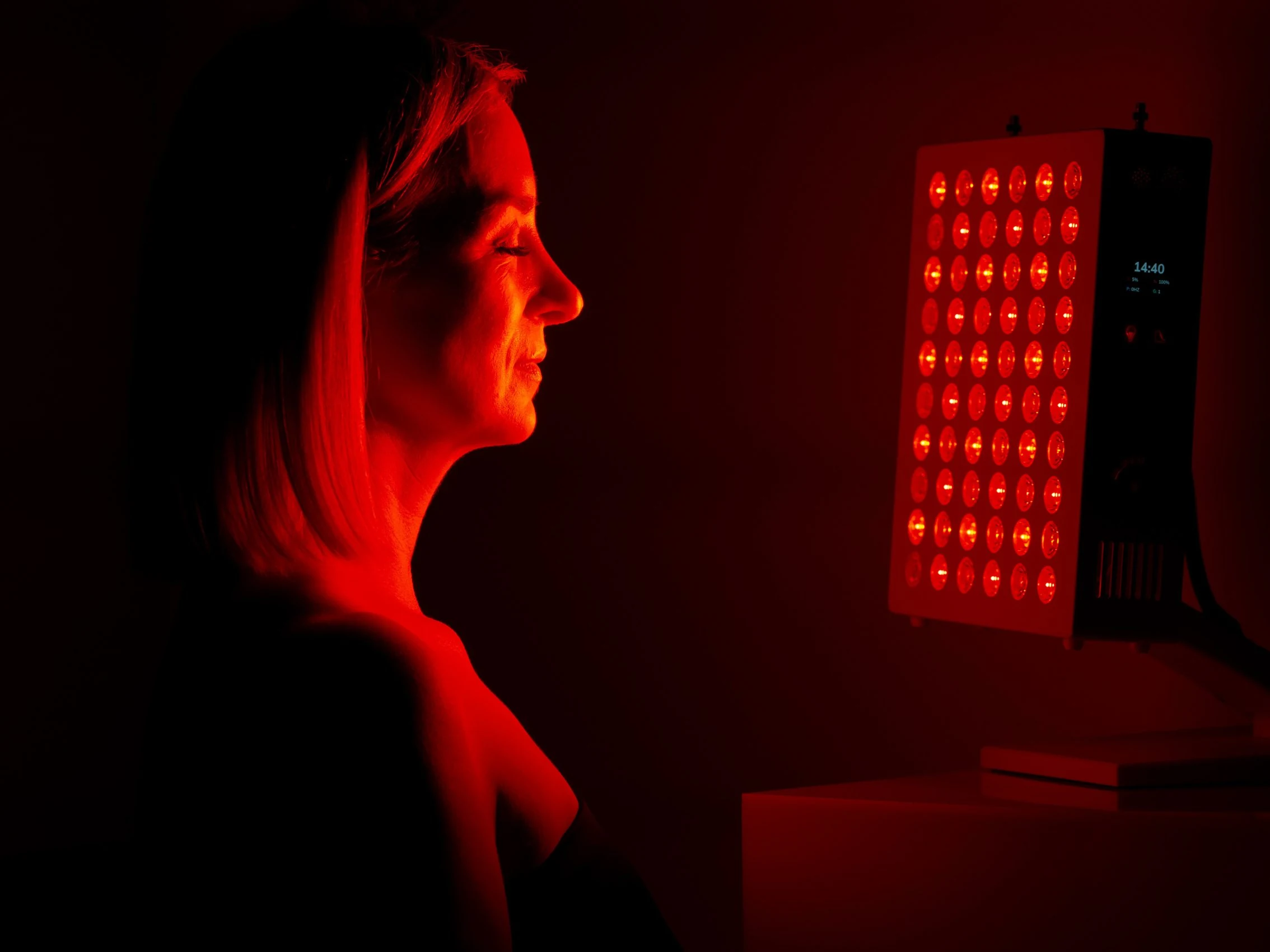Model using Red Light Therapy device