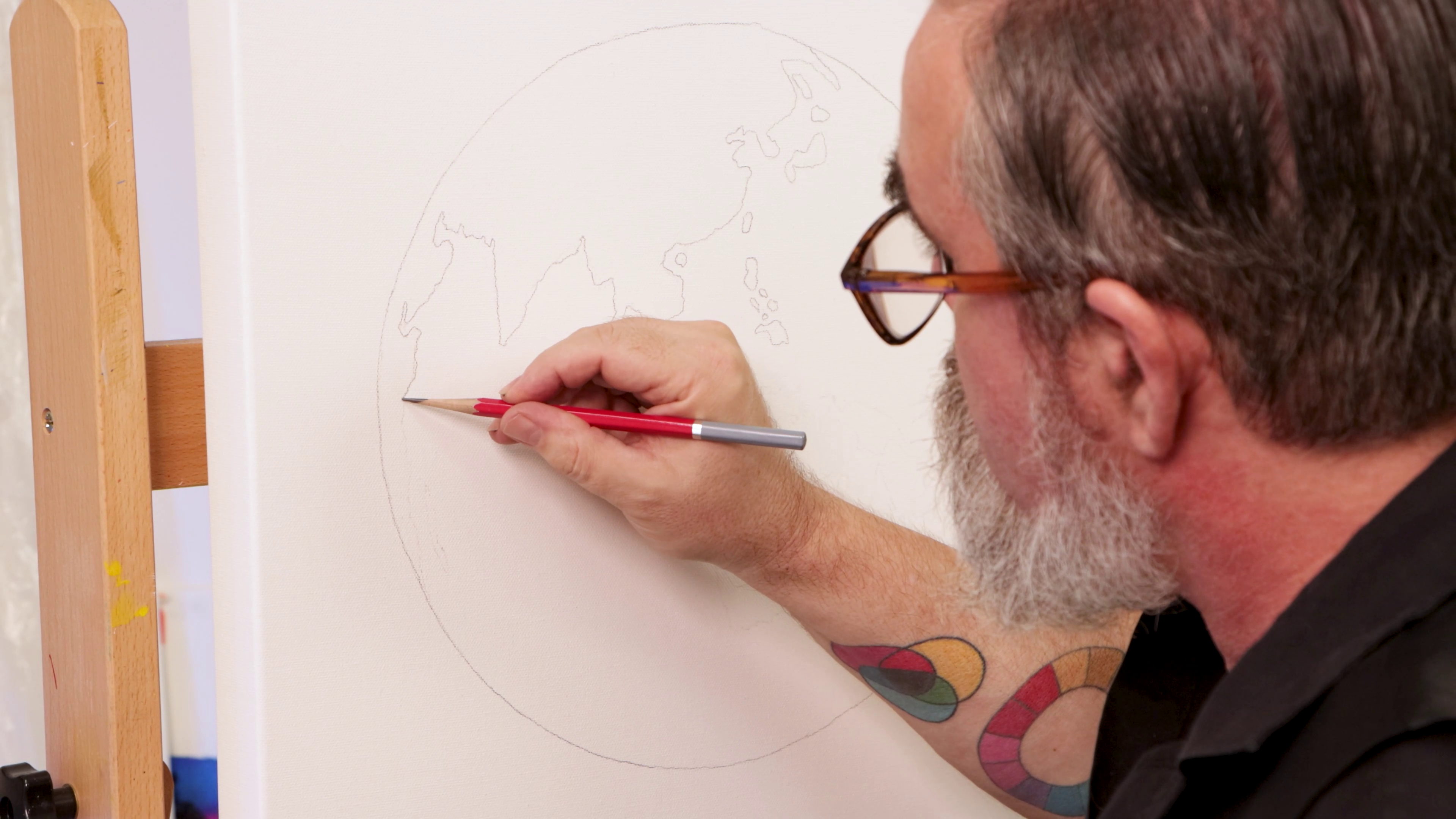 Sketching earth onto canvas