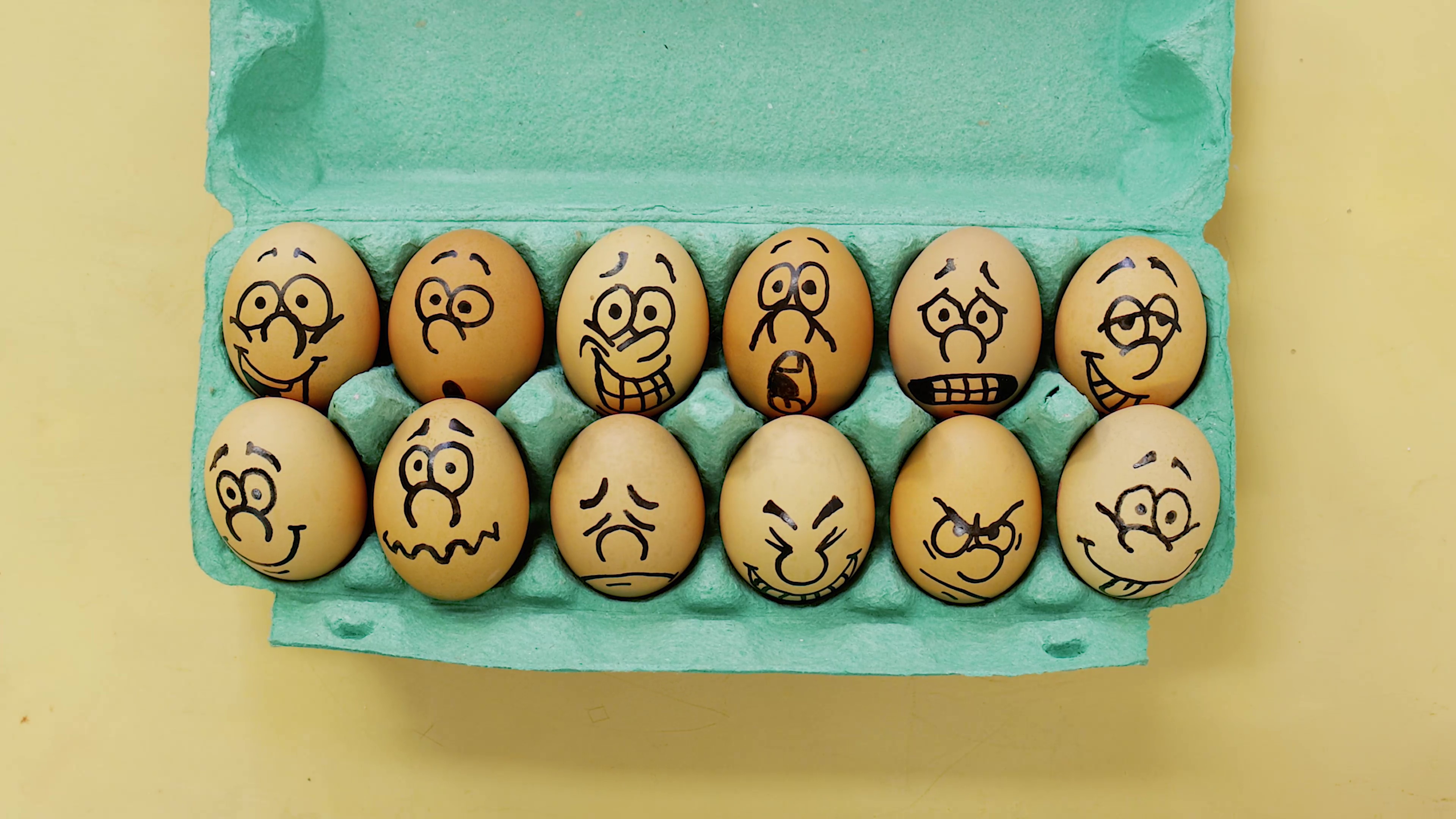 funny faces to draw on eggs