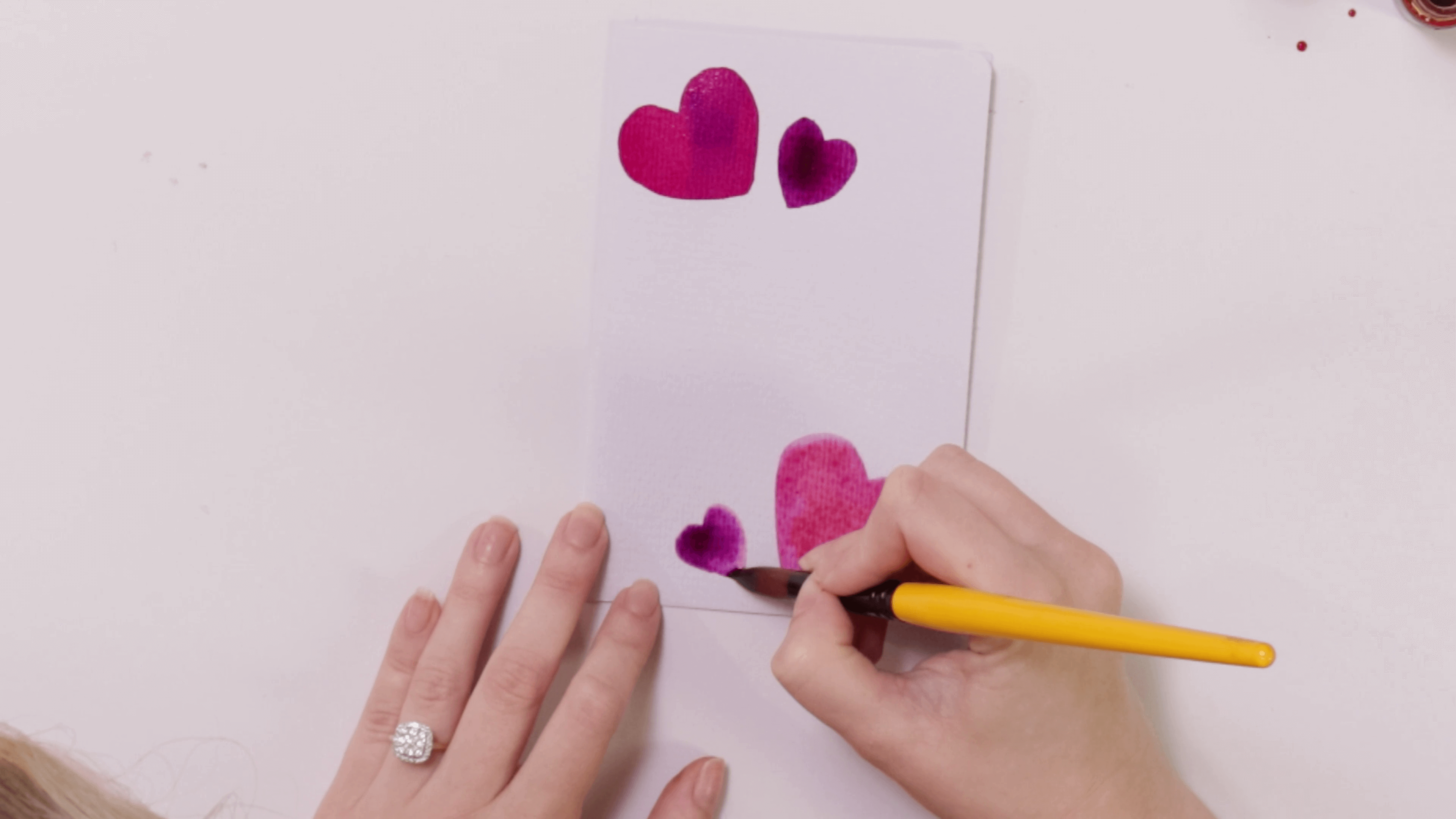 Create an easy DIY Valentine's Day card – Mont Marte