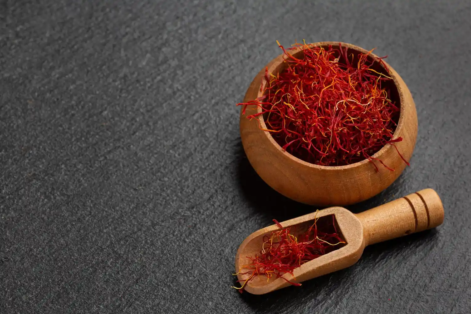 saffron vs turmeric